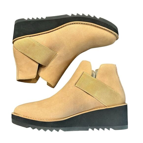 Eileen Fisher Lark Wedge Bootie in Wheat NWOB Size 9 1/2 - Picture 4 of 7